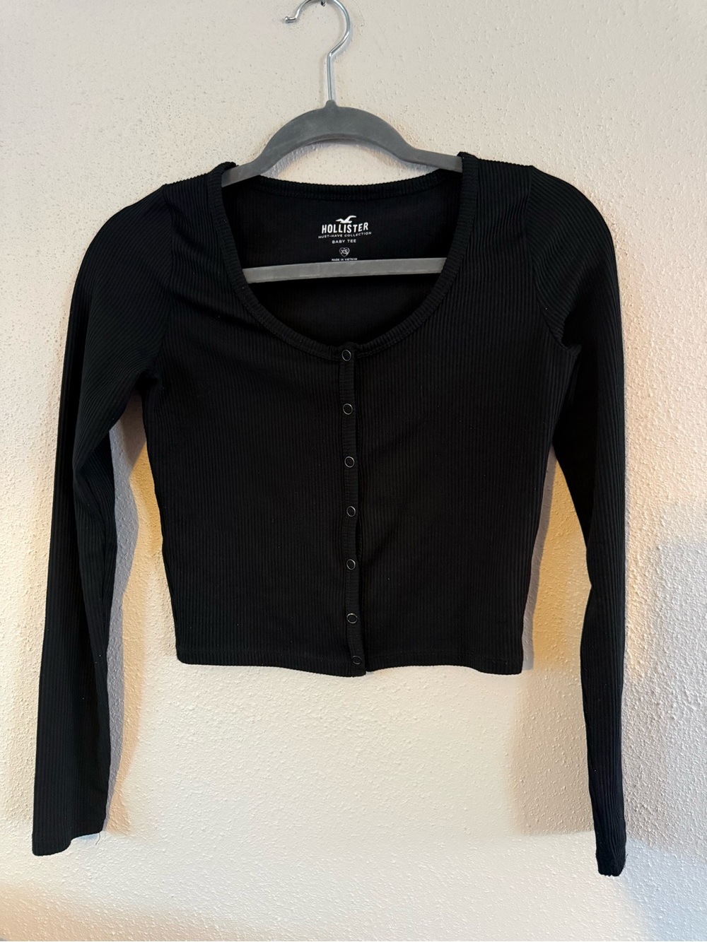 Hollister Black Ribbed Long-Sleeve Button Crop Top